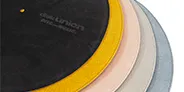 高品質なピッグスエードを使用したターンテーブルマット