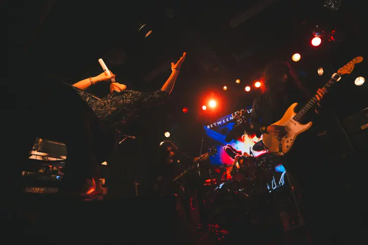 CONCERTO MOON BETWEEN LIVE AND DEATH