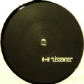 R&R (RICARDO VILLALOBOS & ROLAND LEESKER) / L'ESSENTIELL