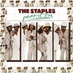 STAPLES / ステイプルズ / PASS IT ON