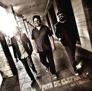 PATA DE ELEFANTE / NO CIDADE