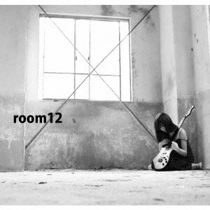 room12 / 弱イ犬ホドヨク歌ウ