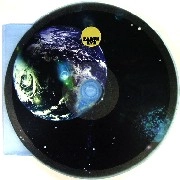 EYE / EYヨ (アイ) / EARTH
