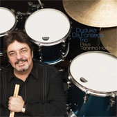DUDUKA DA FONSECA / ドゥドゥカ・ダ・フォンセカ / PLAYS TONINHO HORTA