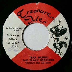 BLACK BROTHERS / TEAR MUNNU