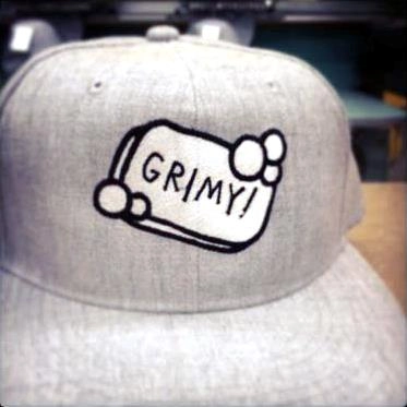 GRIMY / SNAPBACK HAT GREY WITH FULL LOGO