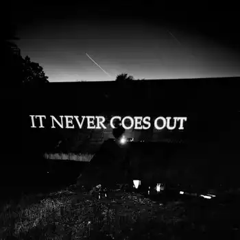 HOTELIER / IT NEVER GOES OUT