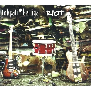 TOHPATI BERTIGA / RIOT