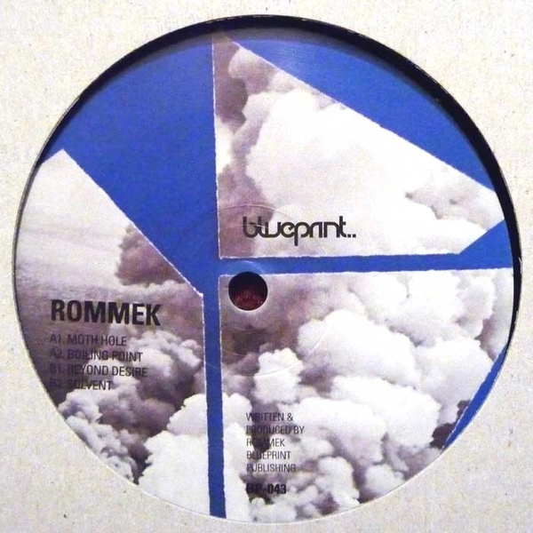 ROMMEK / MOTH HOLE