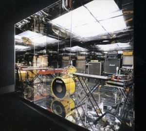 BATTLES / バトルス / MIRRORED
