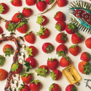 髭 / STRAWBERRY ANNIVERSARY