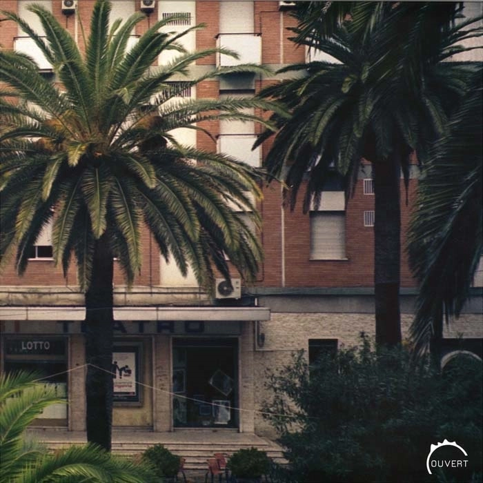 UNKNOWN / OUVERT003