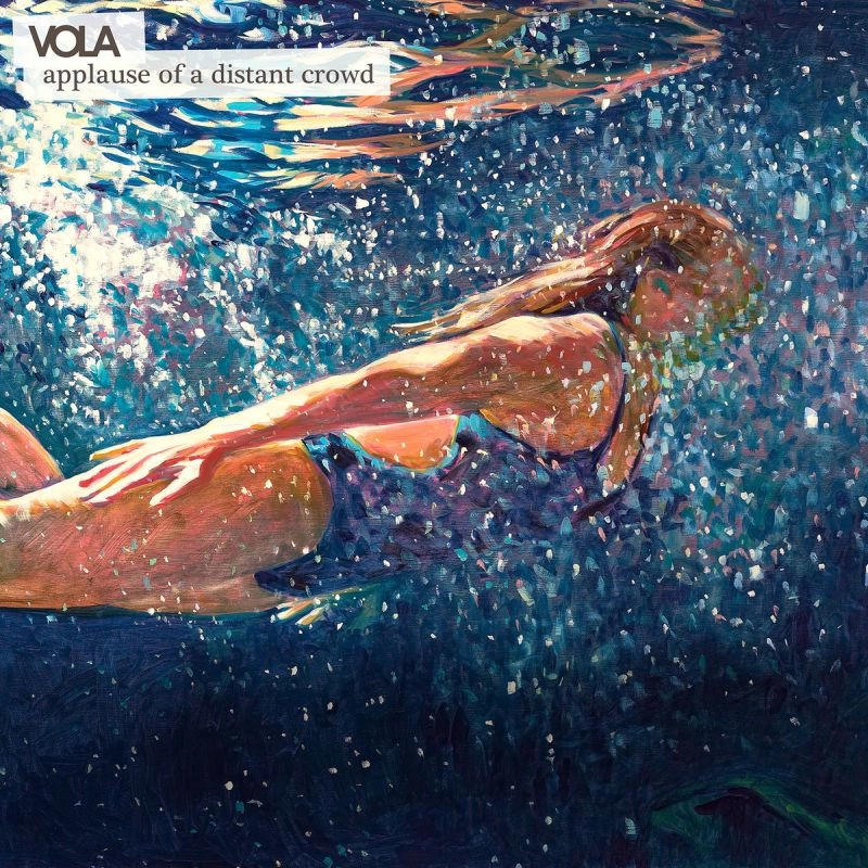 VOLA / APPLAUSE OF A DISTANT CROWD
