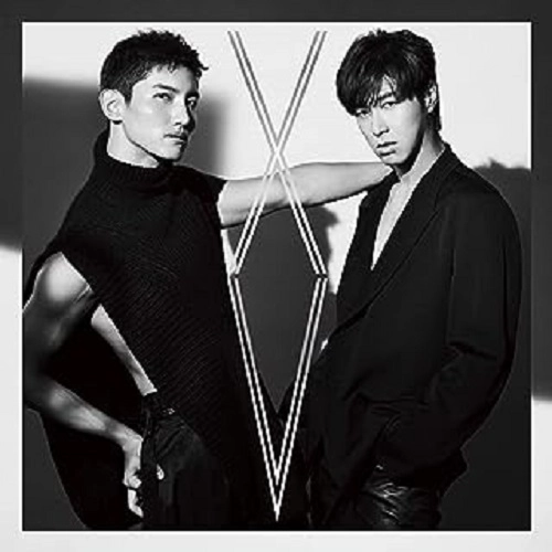TOHOSHINKI / 東方神起 / XV