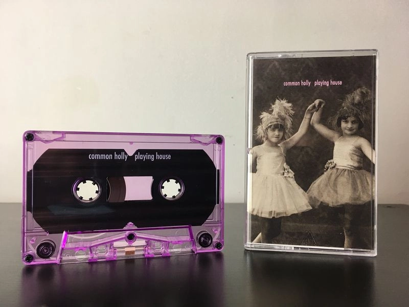 COMMON HOLLY / コモン・ホーリー / PLAYING HOUSE (CASSETTE)