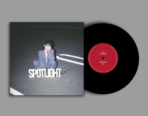 eill / SPOTLIGHT