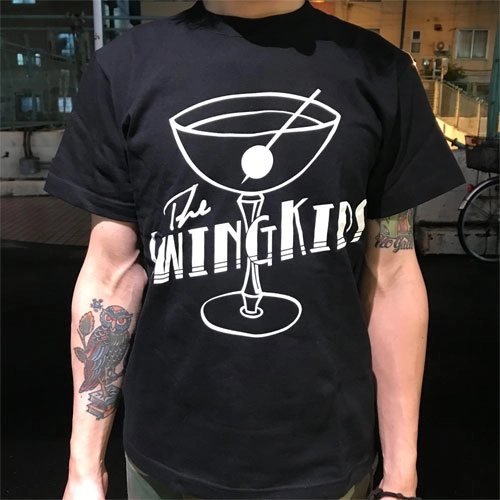 SWING KIDS (JPN) / WM / BYE VACATION Tシャツ (BLACK) / WM / BYE VACATION T-Shirts (BLACK)