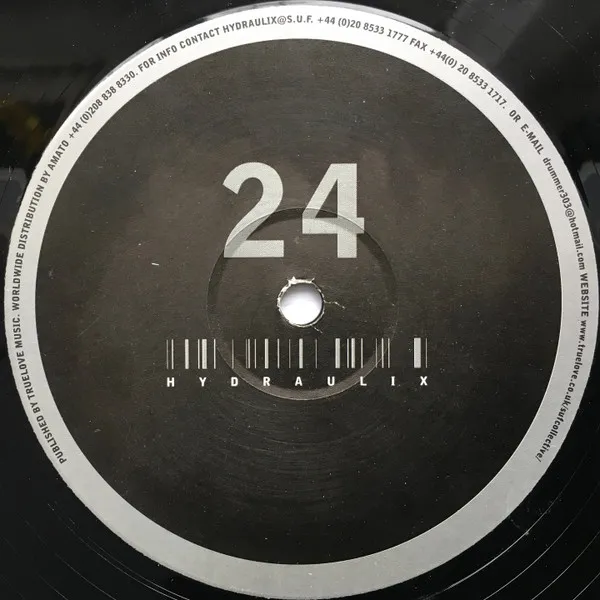 CHRISTIAAN KOUIJZER + ZEUSZ / CHRISTIAAN KOUIJZER + ALEX CALVER / HYDRAULIX 24