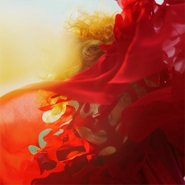 ORNELLA VANONI / オルネラ・ヴァノーニ / ISOLE VIAGGIANTI / UN SORRISO (RED VINYL)