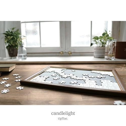 tipToe. / candlelight