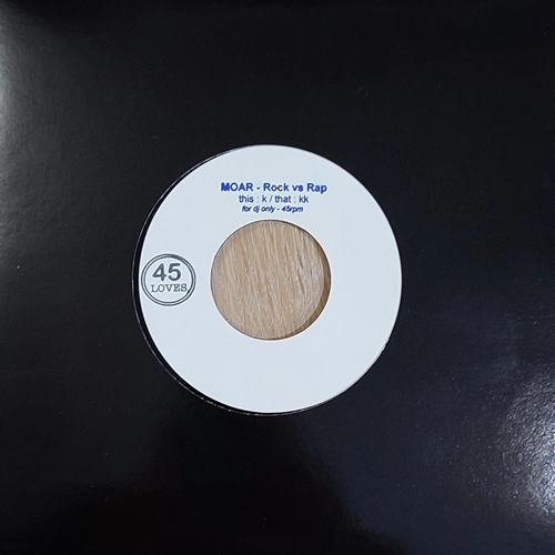 MOAR / ROCK VS RAP 7"