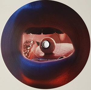 TAG & WANDRACH / ZUSAMMENKUNFT AUS DER FERNE
