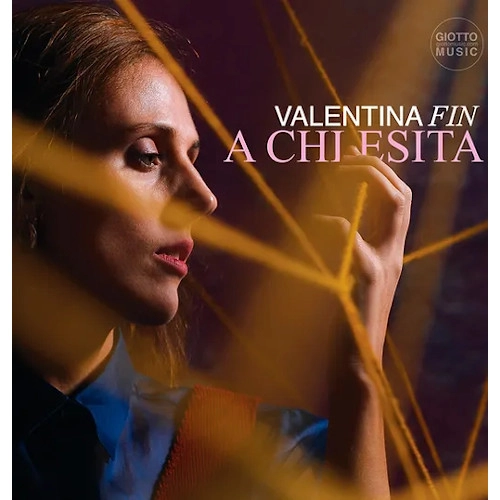 VALENTINA FIN / Chi Esita