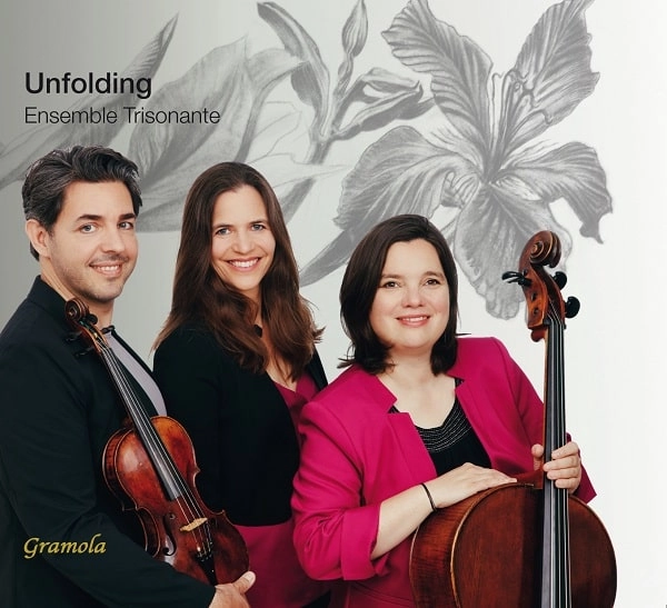 ENSEMBLE TRISONANTE / アンサンブル・トリゾナンテ / UNFOLDING