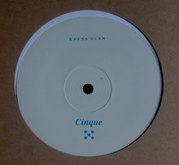 BASSA CLAN / CINQUE