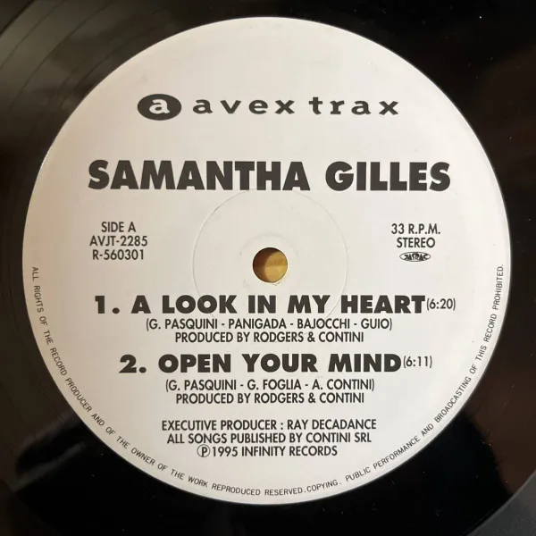 SAMANTHA GILLES / LOOK IN MY HEART