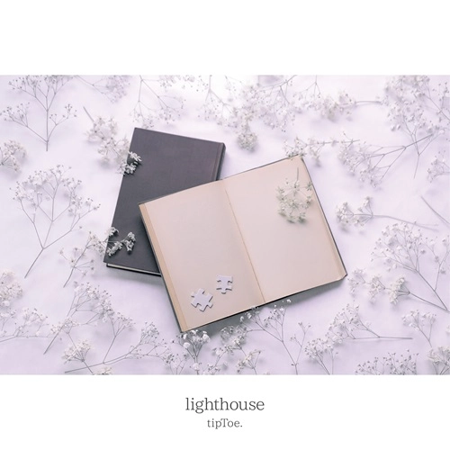 tipToe. / lighthouse