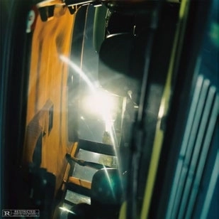 VivaOla / "RIGHT / WRONG (FEAT. JIMMY BROWN)(7"")"