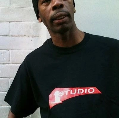 STUDIO ONE RECORDS OFFICIAL T-SHIRT / STUDIO ONE RECORDS OFFICIAL T-SHIRT (BLACK/RED) SIZE XL