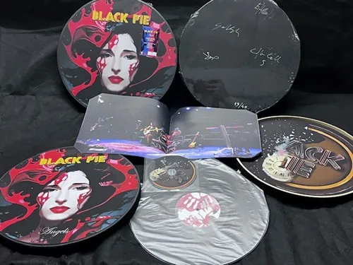 BLACK PIE / ANGLES: 40 COPIES LIMITED COLOR VINYL+CD ROUND WOOD BOX