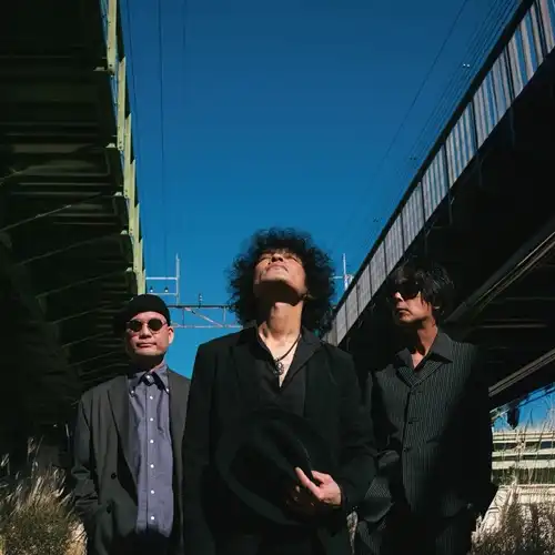 SYD38 / DEEP IN BLUE SHE'S SO FINE