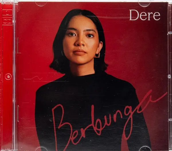 DERE (INDONESIA) / デレ / BERBUNGA