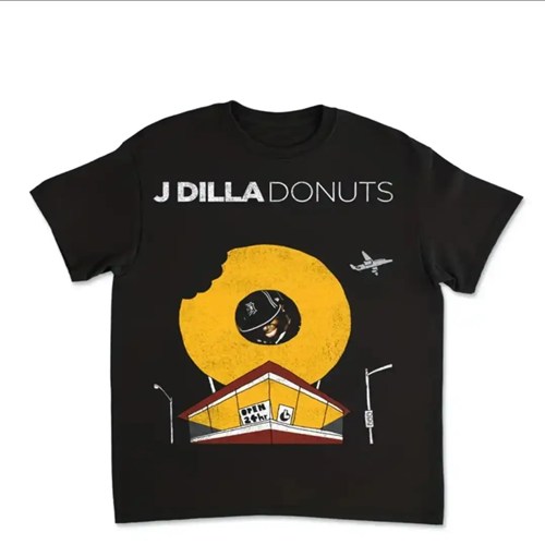J DILLA aka JAY DEE / THE BRAND NEW ICONIC J - DILLA DONUTS T-SHIRT (BLACK) (XXXL)