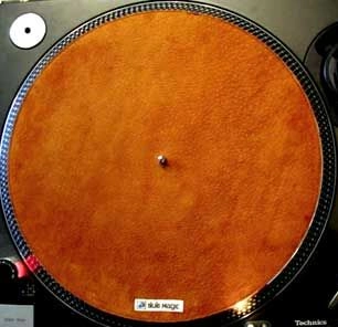 ターンテーブルマット / SUEDESLIPMAT BROWN/CAMEL