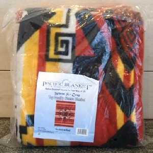 PREMIUM POLAR FLEECE BLANKETS / PREMIUM POLAR FLEECE BLANKETS GODS EYE RED