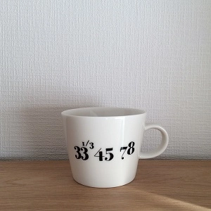 TYPOGRAPHY MUG CUP / TYPOGRAPHY MUG CUP 33 1/3 45 78