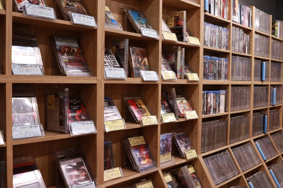 映画のDVDやブルーレイを売るなら宅配買取のディスクユニオン！
